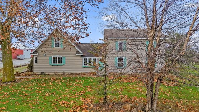 1410 E Wood Road, Rensselaer, IN 47978