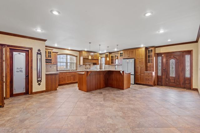 1410 E Wood Road, Rensselaer, IN 47978