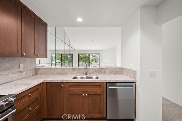 232 Villa Point Drive, Newport Beach, CA 92660