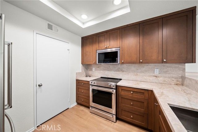 232 Villa Point Drive, Newport Beach, CA 92660