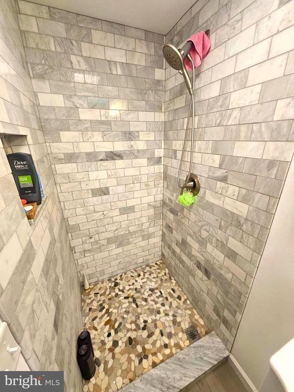 Image 14 of property listing at 105 ASSATEAGUE CT, Ocean City, MD 21842