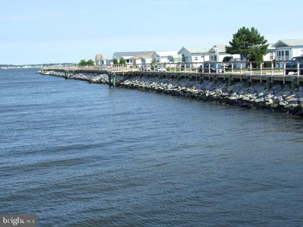 Image 22 of property listing at 105 ASSATEAGUE CT, Ocean City, MD 21842