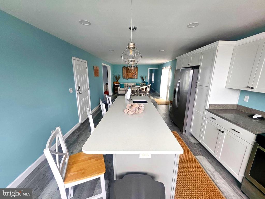 Image 5 of property listing at 105 ASSATEAGUE CT, Ocean City, MD 21842