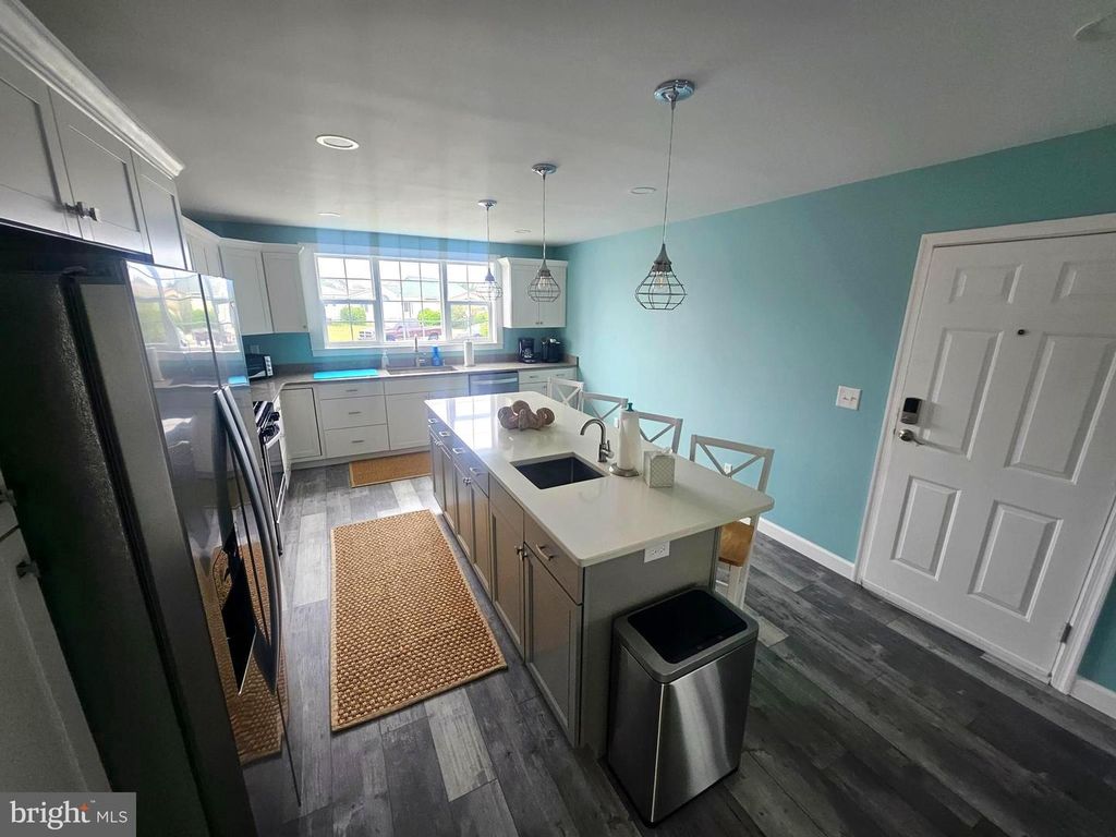 Image 6 of property listing at 105 ASSATEAGUE CT, Ocean City, MD 21842
