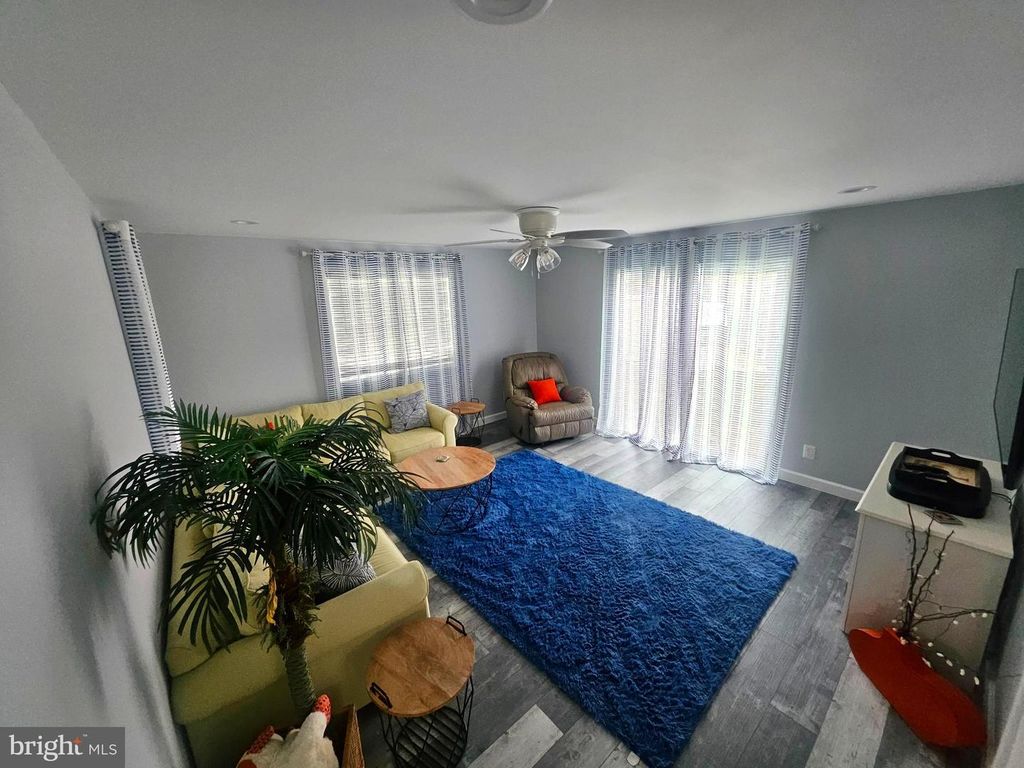 Image 8 of property listing at 105 ASSATEAGUE CT, Ocean City, MD 21842