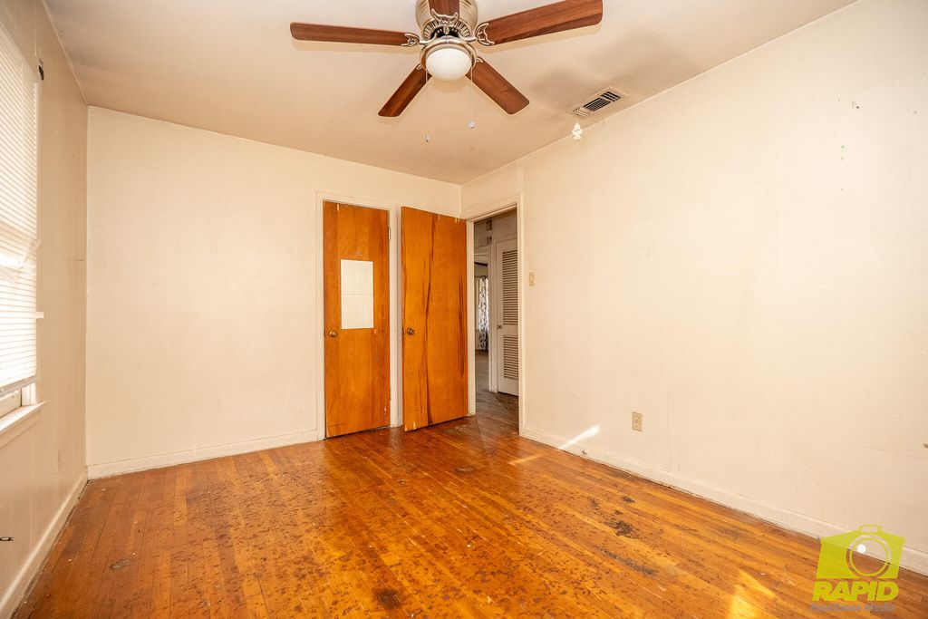 Image 15 of property listing at 215 Windham Street, San Angelo, TX 76903