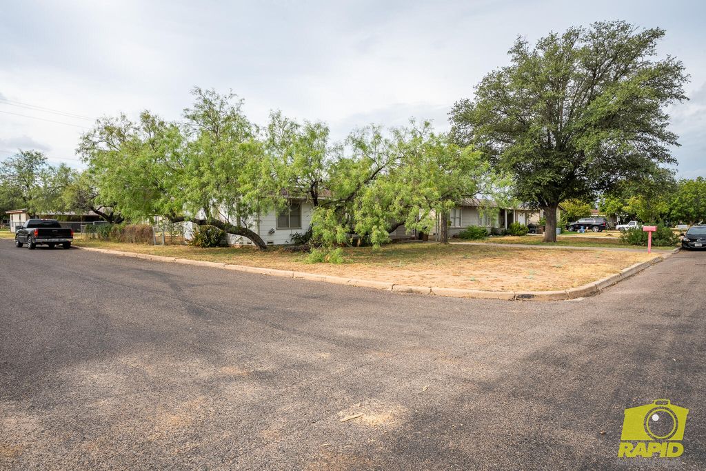 Image 21 of property listing at 215 Windham Street, San Angelo, TX 76903