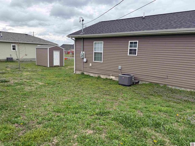 319 S 10th, Mayfield, KY 42066