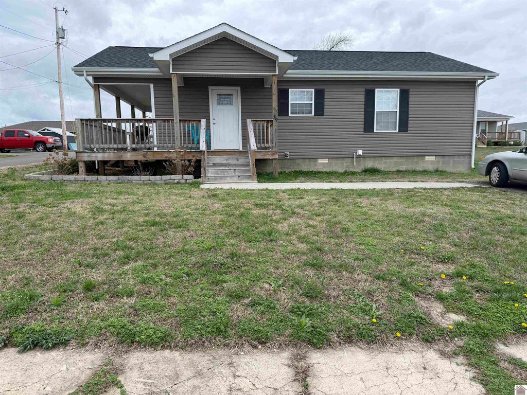 319 S 10th, Mayfield, KY 42066