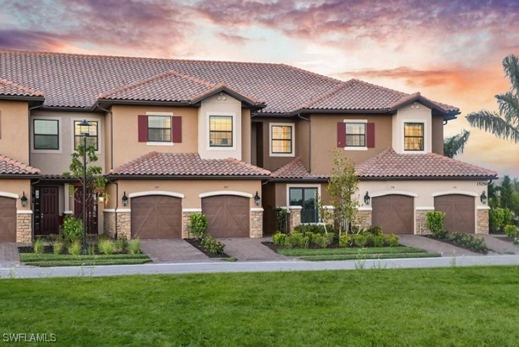 15339 Giardino DR 11-101, Naples, FL 34114