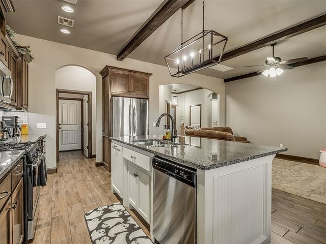 1858 N Main Street, Blanchard, OK 73010