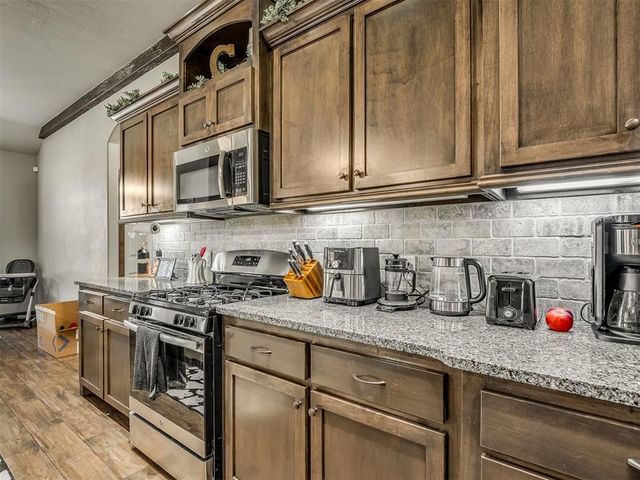 1858 N Main Street, Blanchard, OK 73010