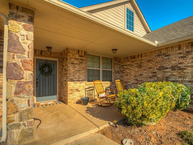 1858 N Main Street, Blanchard, OK 73010