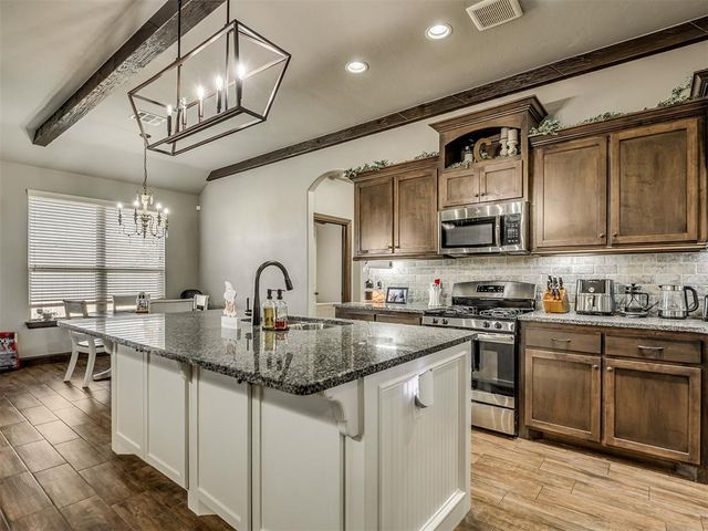1858 N Main Street, Blanchard, OK 73010