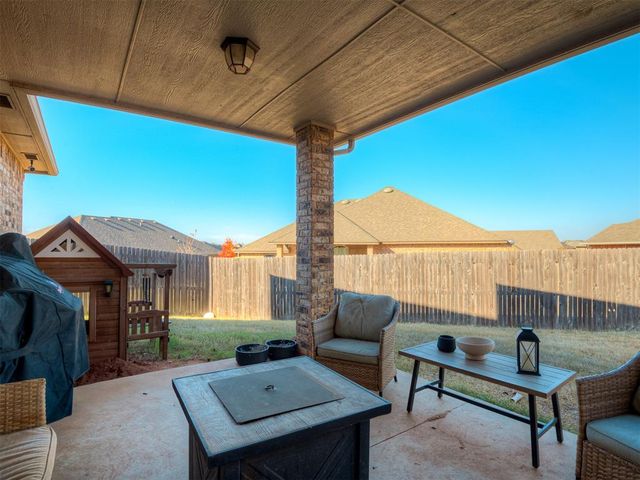 1858 N Main Street, Blanchard, OK 73010