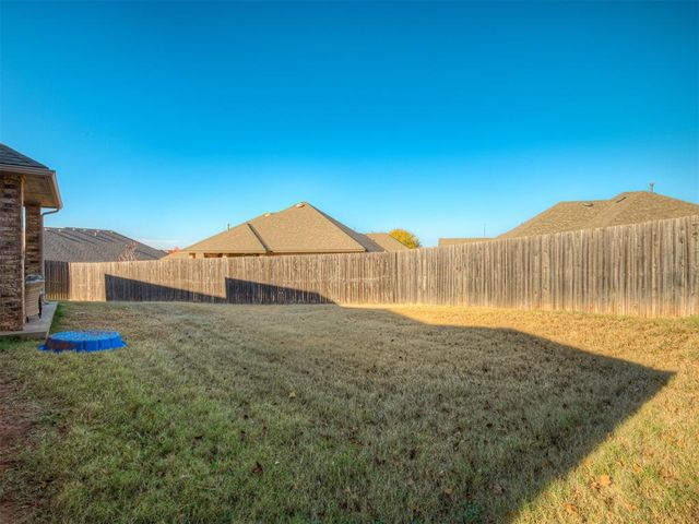 1858 N Main Street, Blanchard, OK 73010