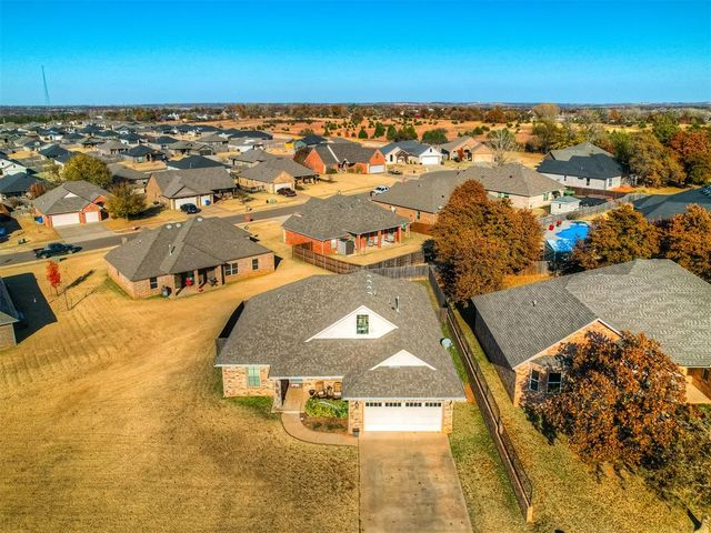 1858 N Main Street, Blanchard, OK 73010