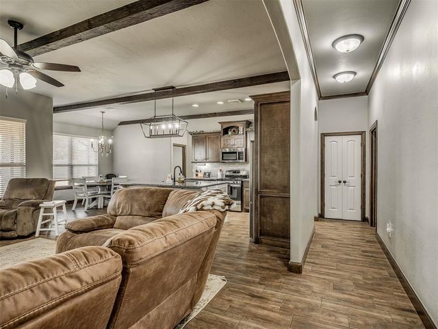 1858 N Main Street, Blanchard, OK 73010