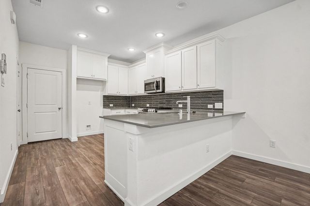 204 Venice Avenue, Flower Mound, TX 75028