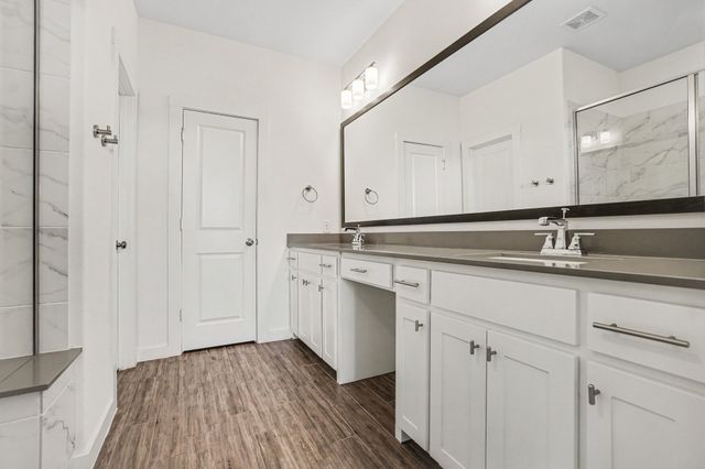 204 Venice Avenue, Flower Mound, TX 75028