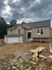 3812 SW McDanial Avenue, Blue Springs, MO 64015