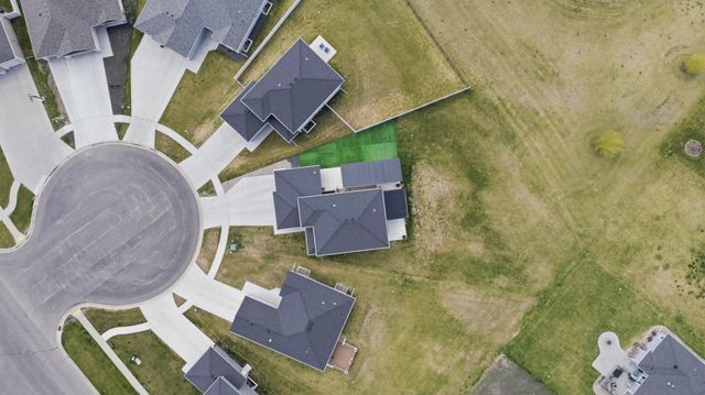 4755 32nd Street S, Fargo, ND 58104