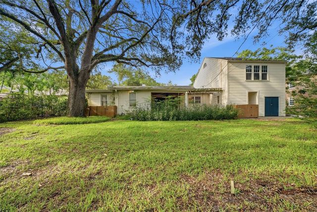3123 W OAKLYN AVENUE, Tampa, FL 33609