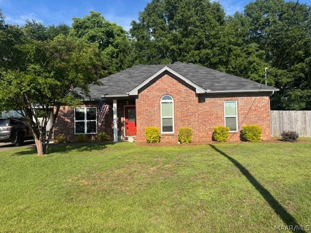 145 LILLY PAD Circle, Millbrook, AL 36054