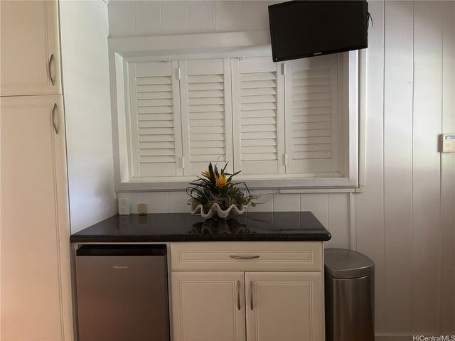 2208 Liliha Street B, Honolulu, HI 96817
