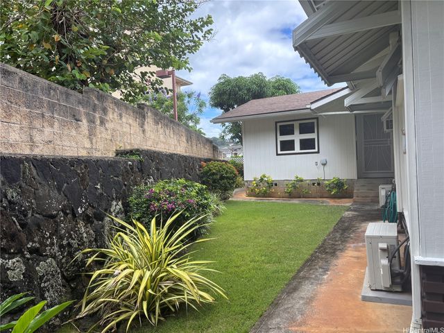 2208 Liliha Street B, Honolulu, HI 96817
