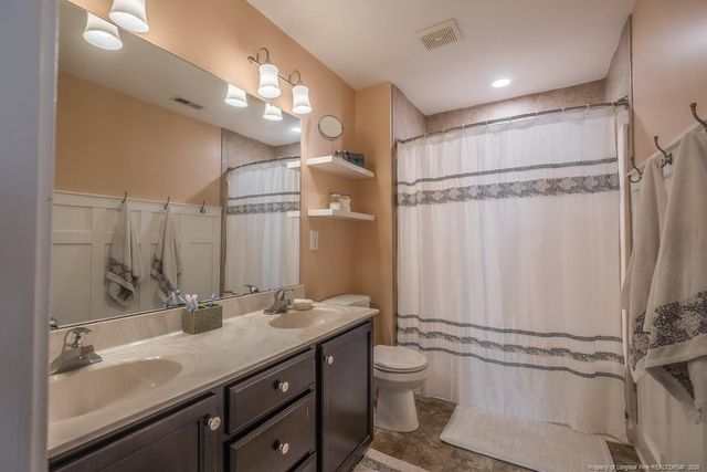 286 Peaceford Avenue, Raeford, NC 28376