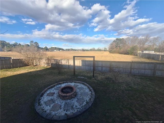 286 Peaceford Avenue, Raeford, NC 28376