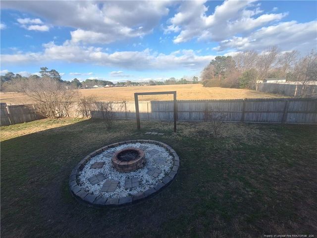 286 Peaceford Avenue, Raeford, NC 28376