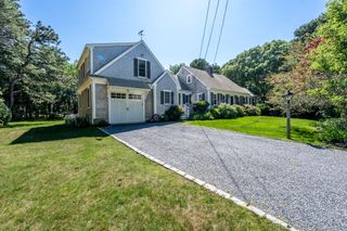 11 Barnes Lane, West Yarmouth, MA 02673