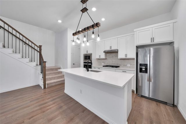 9916 Hennings Street, Irving, TX 75063