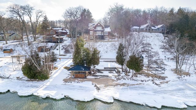 6019 Crystal Avenue, Beulah, MI 49617