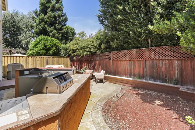 1746 Trinity Way, West Sacramento, CA 95691