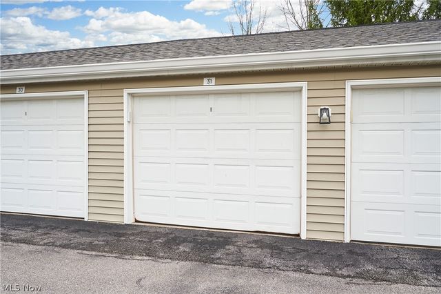 3324 Lenox Village Drive 121, Fairlawn, OH 44333