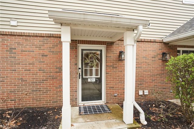 3324 Lenox Village Drive 121, Fairlawn, OH 44333