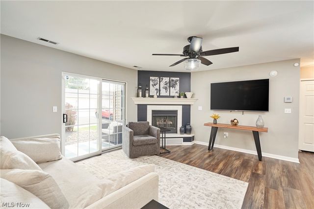 3324 Lenox Village Drive 121, Fairlawn, OH 44333