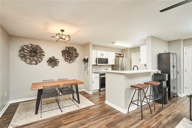 3324 Lenox Village Drive 121, Fairlawn, OH 44333