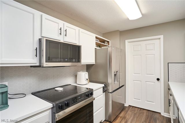 3324 Lenox Village Drive 121, Fairlawn, OH 44333