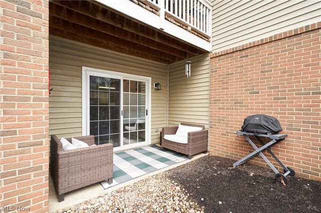 3324 Lenox Village Drive 121, Fairlawn, OH 44333