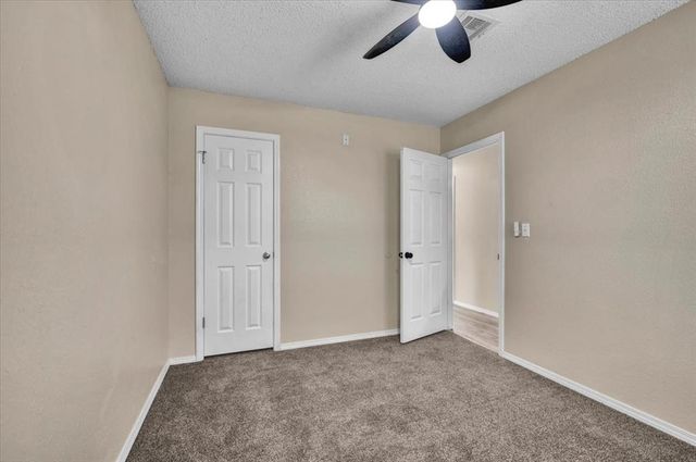 405 W Hillcrest Drive, Mustang, OK 73064