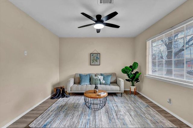 405 W Hillcrest Drive, Mustang, OK 73064