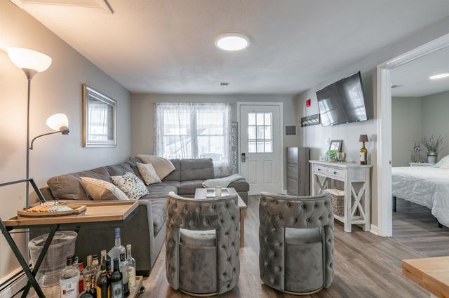 16 Hill Rd Unit 8, Tilton, NH 03276