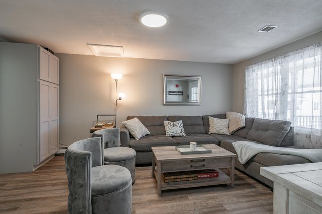 16 Hill Rd Unit 8, Tilton, NH 03276