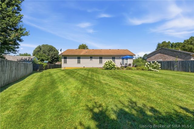 3512 Gander Drive, Jeffersonville, IN 47130