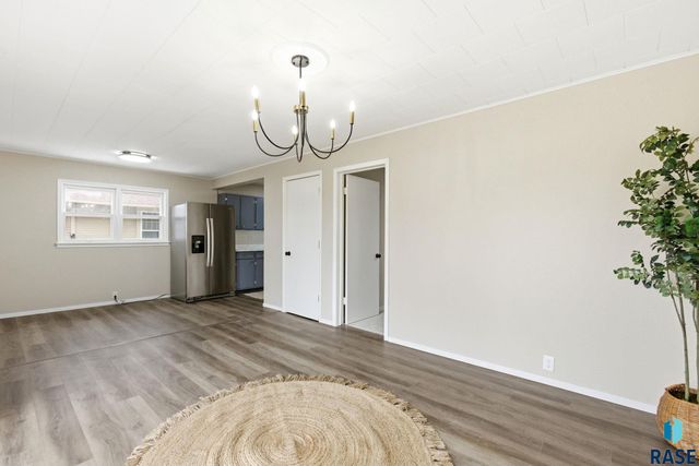 418 N Cliff Ave Avenue, Sioux Falls, SD 57103