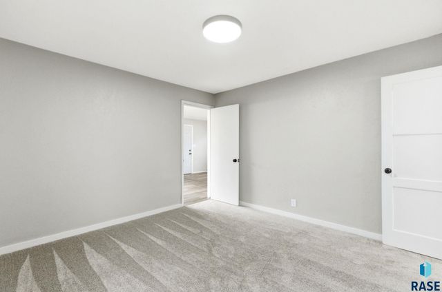 418 N Cliff Ave Avenue, Sioux Falls, SD 57103